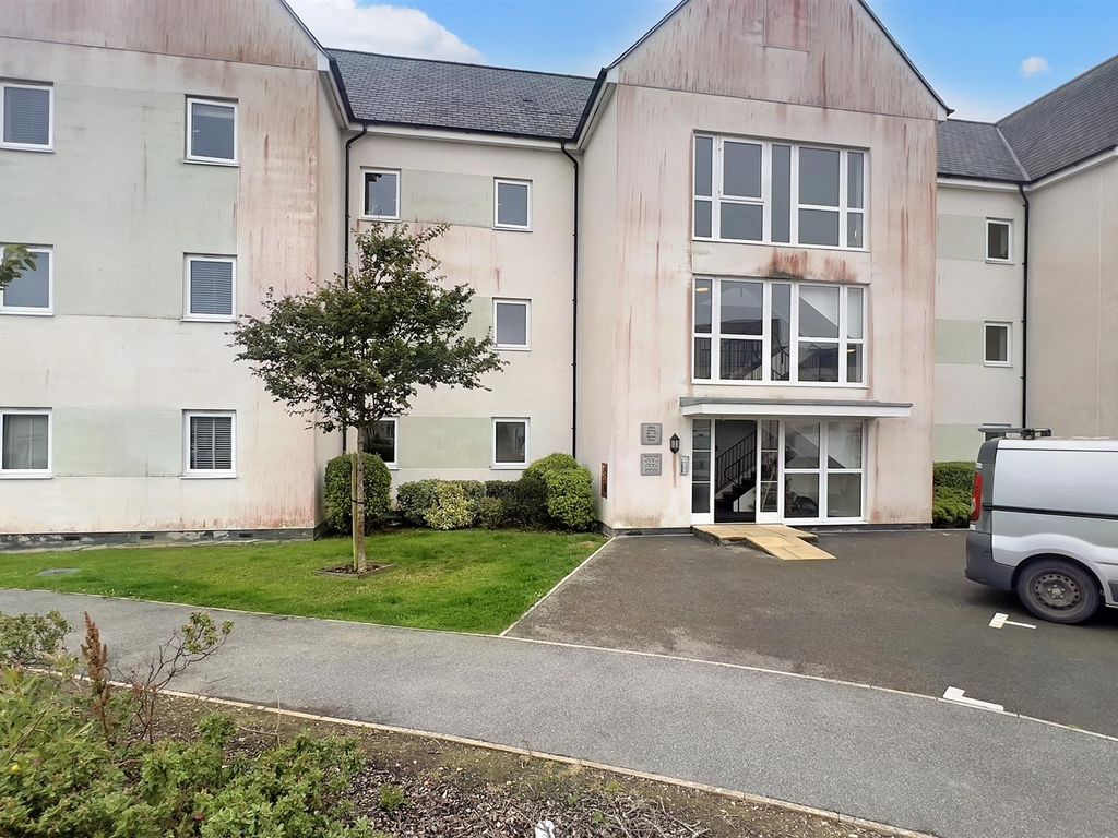 2 bed flat for sale in Button Drive, Newquay TR7 Zoopla