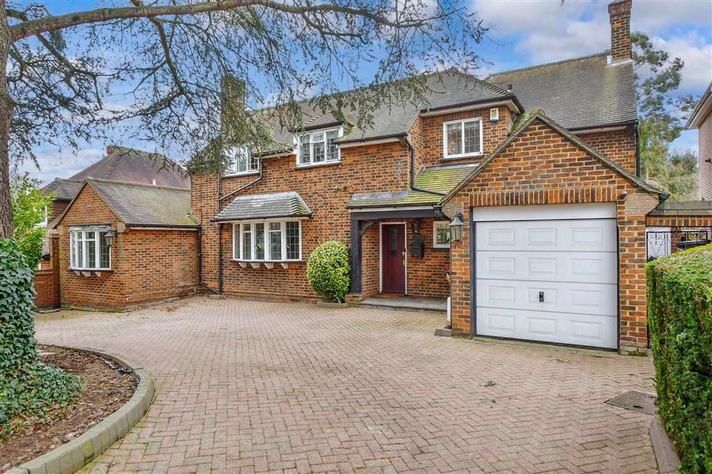 4 bed detached house for sale in High Road, Chigwell, Essex IG7, £ ...