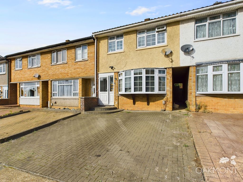 3 bed terraced house for sale in Highfield Road, Collier Row, Romford RM5, £375,000 Zoopla