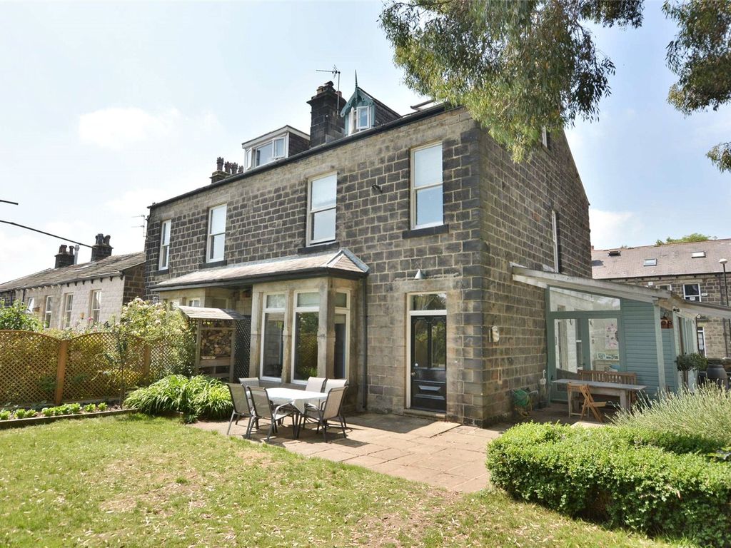 5 bed semidetached house for sale in Regent Road, Horsforth, Leeds