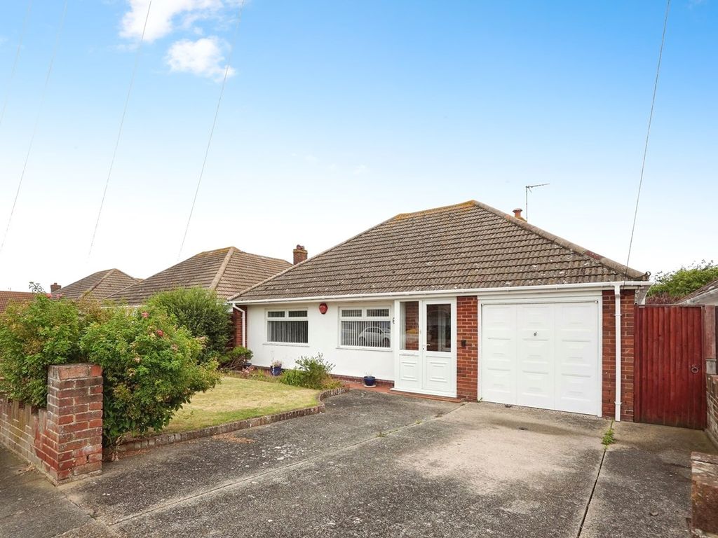 3 bed detached bungalow for sale in Gloucester Avenue, Cliftonville