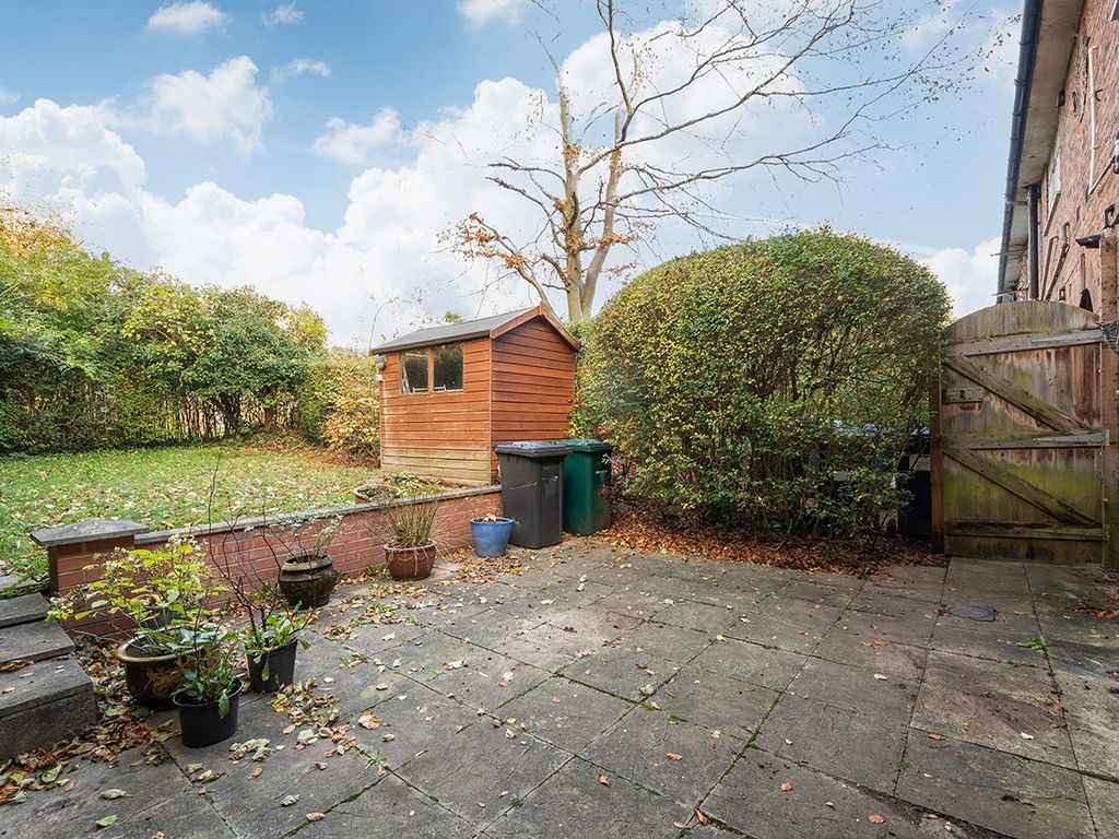 1 bed flat to rent in Hill Top, Hampstead Garden Suburb NW11, £1,668 pcm Zoopla