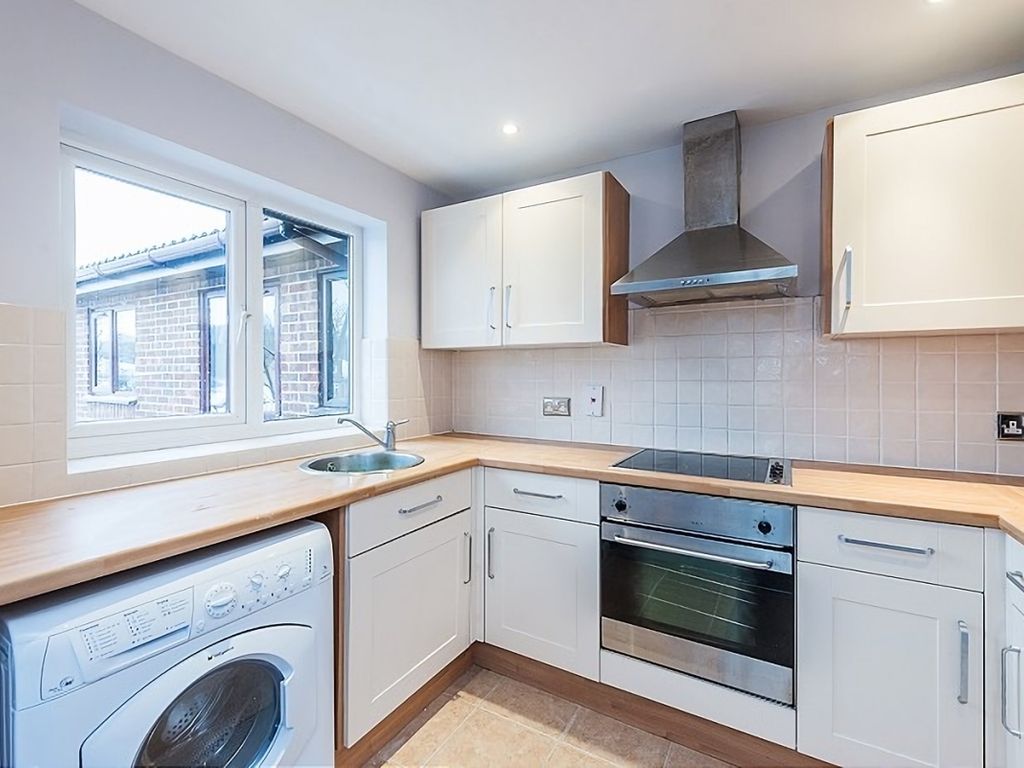 1 bed flat to rent in Therfield Road, St.Albans AL3 Zoopla