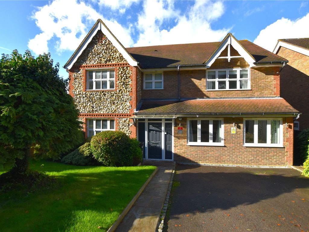 5 bed detached house for sale in Beech Avenue, Sanderstead, South