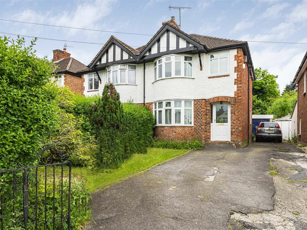3 bed semidetached house for sale in Ennerdale Road, Reading RG2, £
