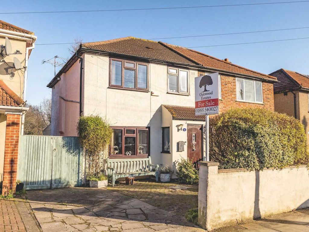 3 bed semidetached house for sale in Lothian Avenue, Hayes UB4, £