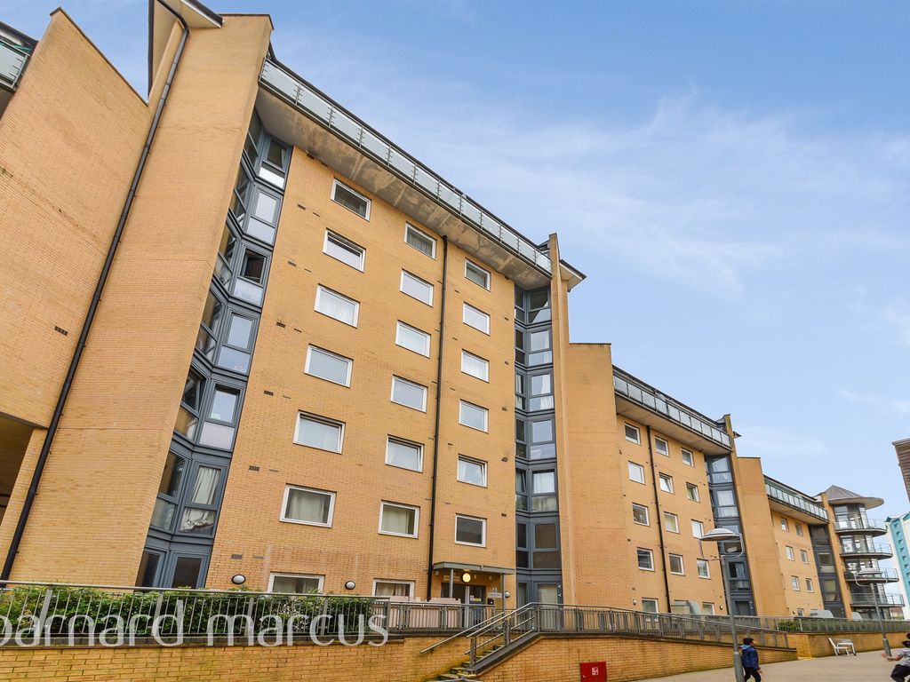 2 bed flat for sale in Highfield Road, Feltham TW13, £270,000 Zoopla