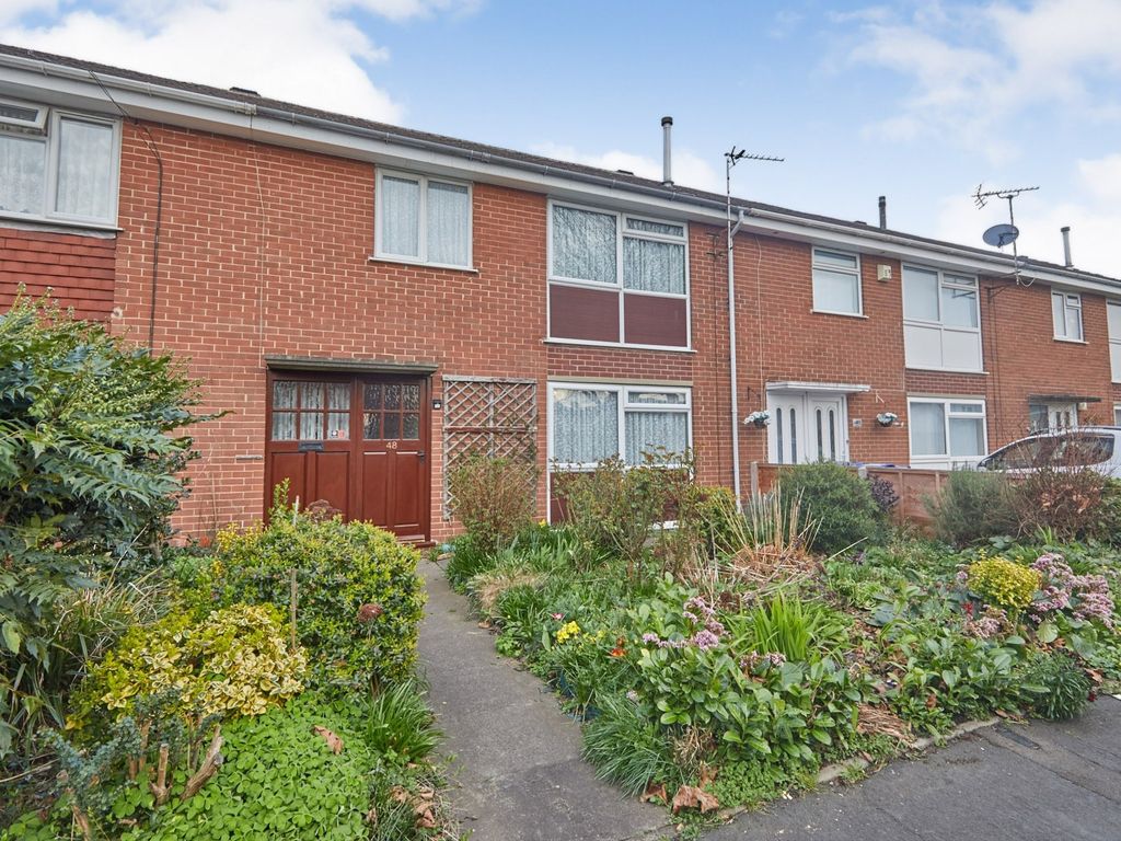 3 bed terraced house for sale in Grange Close, BurtonOnTrent DE14 Zoopla