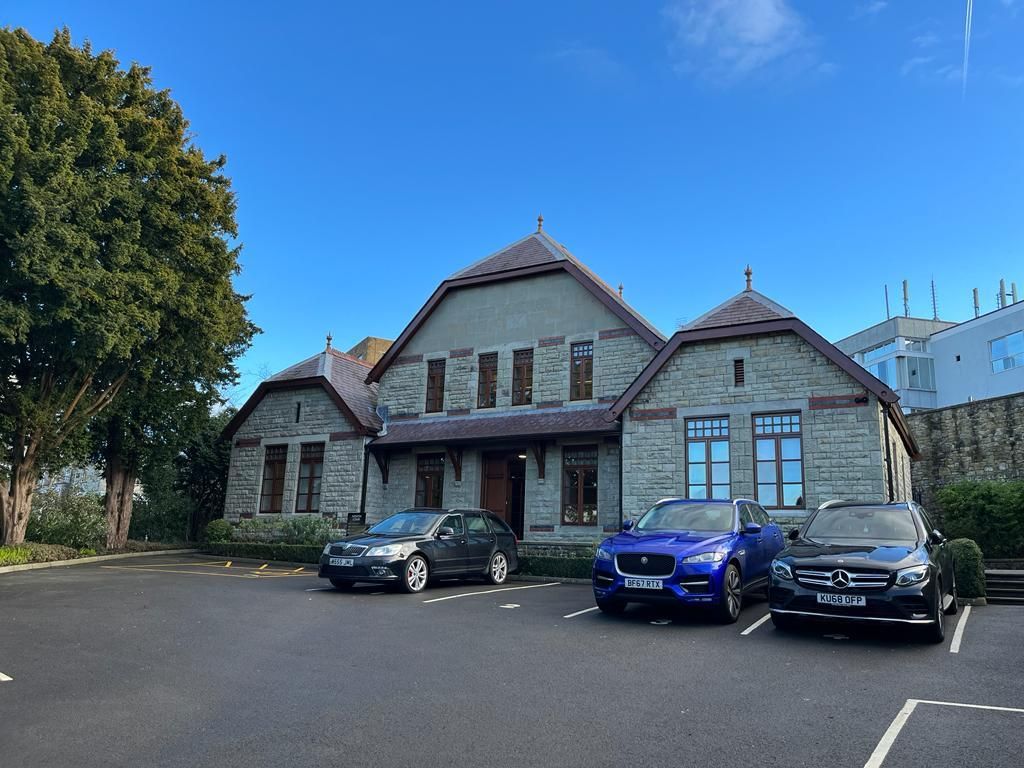 Office to let in Prestigious Office Suite, Nolton Court, Nolton Street