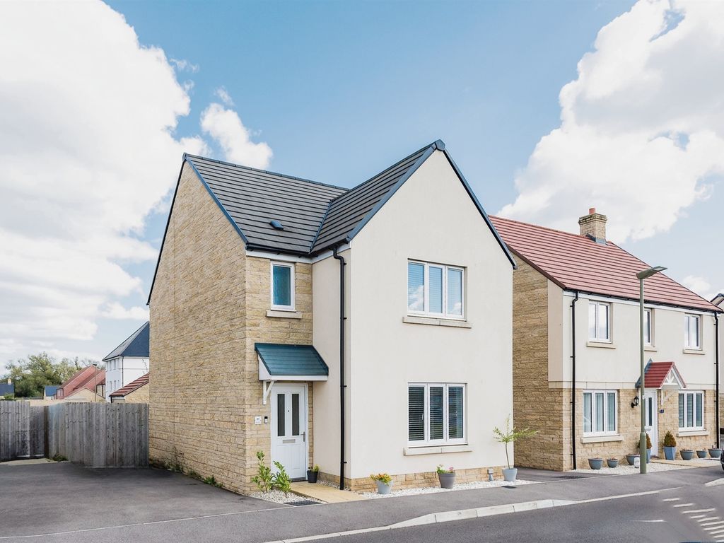 3 bed detached house for sale in Townsend Road, Witney OX29, £425,000