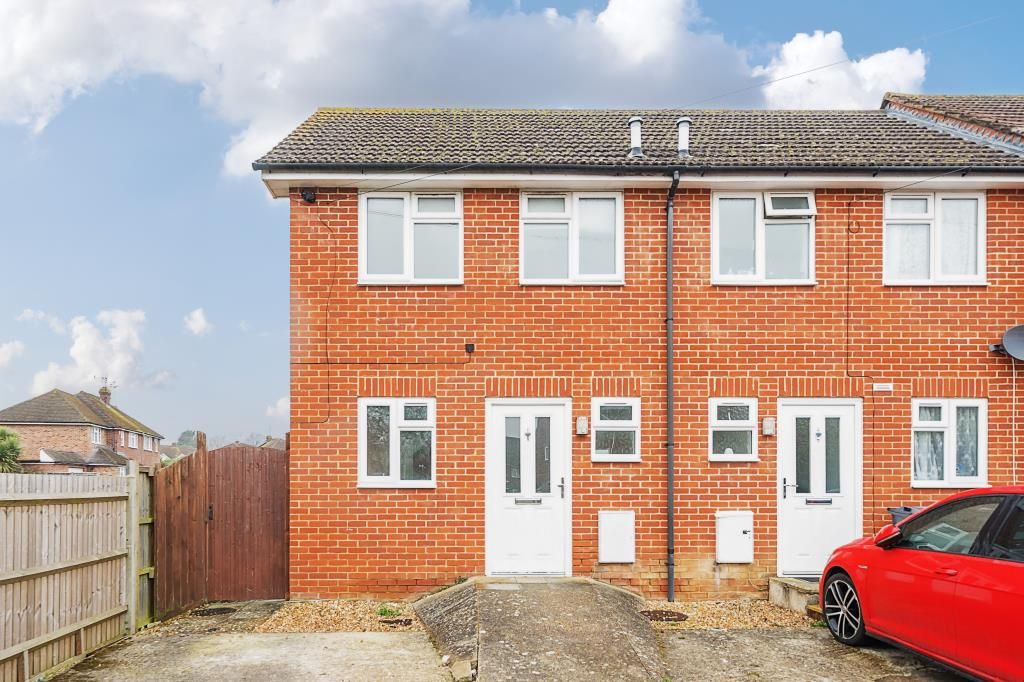 2 bed end terrace house for sale in Southcote / Reading, Berkshire RG30