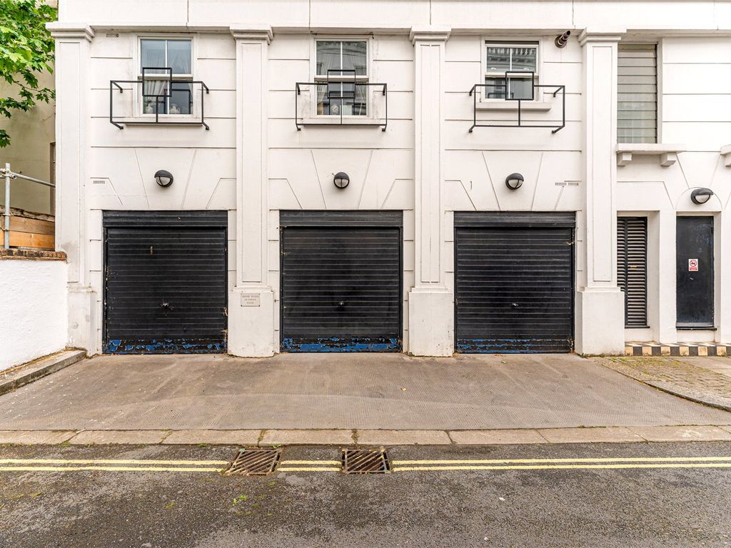 42 Craven Hill Gardens London W2