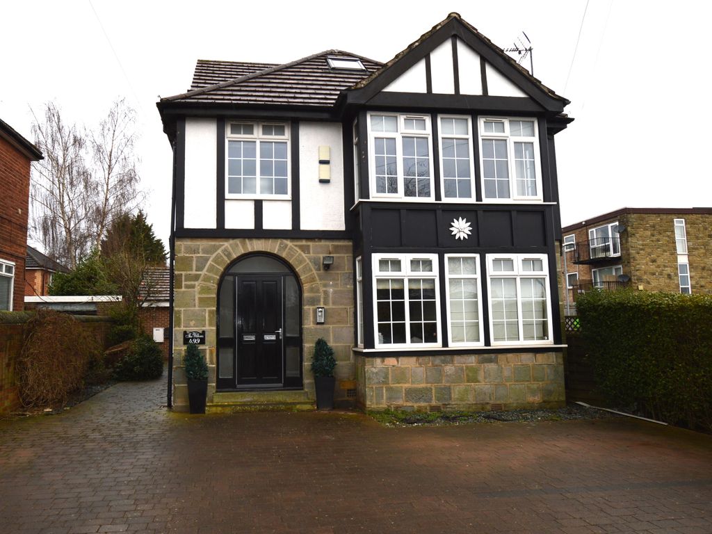 2 bed flat to rent in Otley Road, Leeds LS16 Zoopla