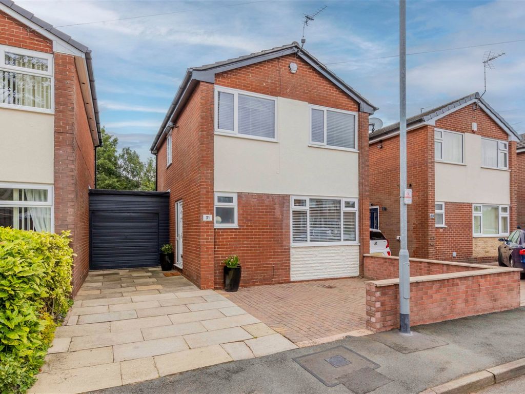 3 bed linkdetached house for sale in Spring Lane, Lees, Oldham OL4, £