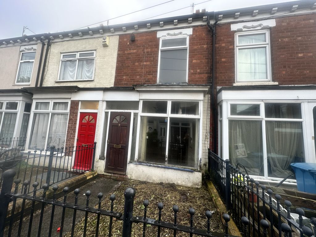 2 bed terraced house for sale in Carrington Avenue, De La Pole Avenue