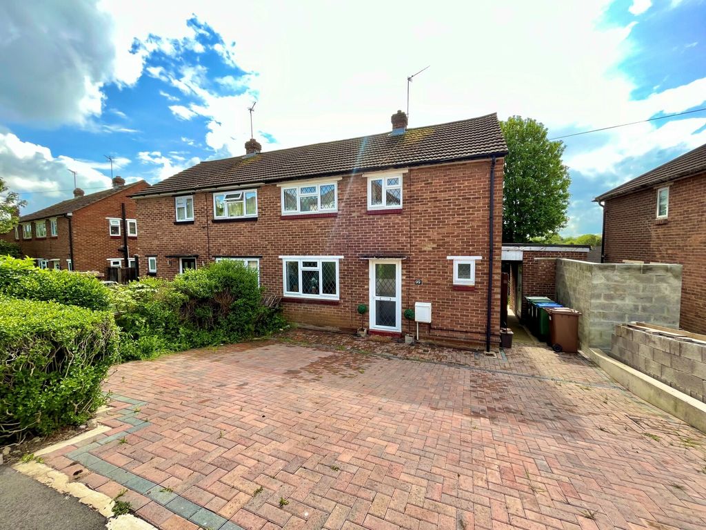 3 bed semidetached house for sale in Maylands Drive, Albany Park