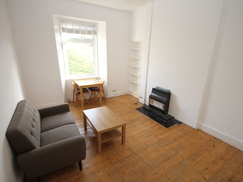 1 bed flat to rent in Broughton Road, Broughton, Edinburgh EH7, £995