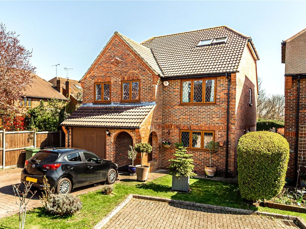 5 bed detached house for sale in Redfield Close, Lybury Lane, Redbourn