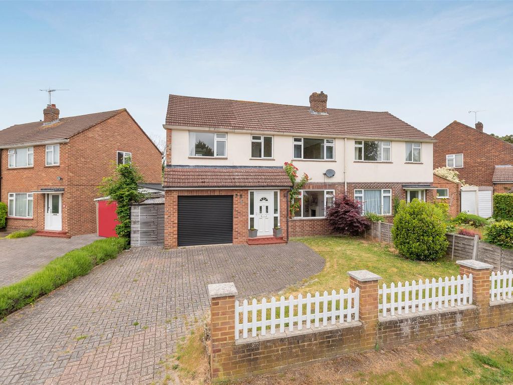 4 bed semidetached house for sale in Wentworth Way, Ascot SL5 Zoopla