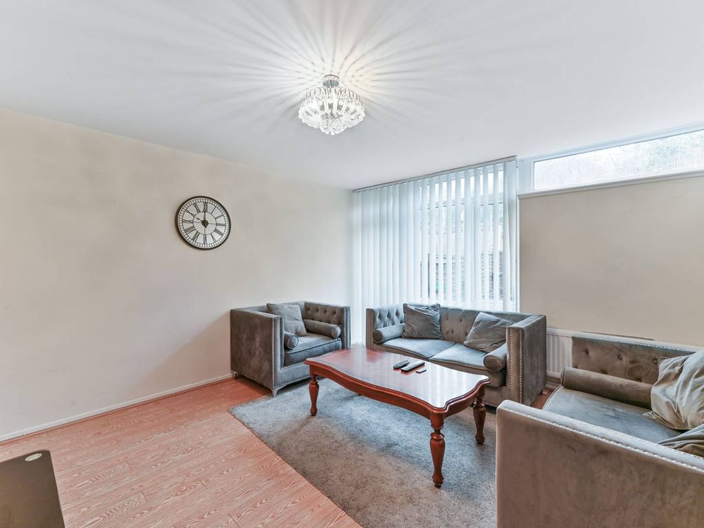 4 bed terraced house for sale in River Park Gardens, Shortlands