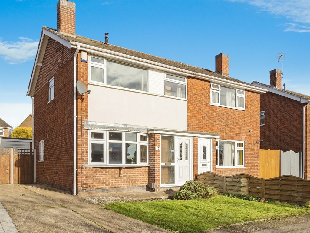 3 bed semidetached house for sale in Herbert Close, Whetstone