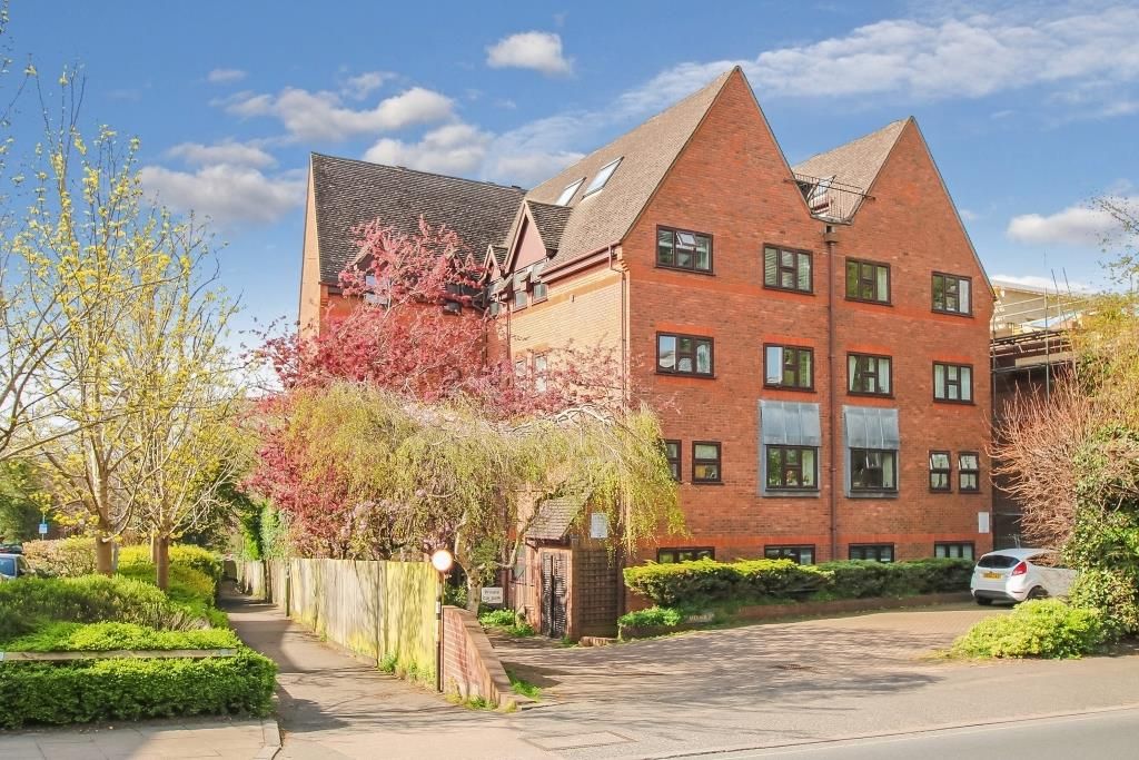 2 bed flat for sale in Copthorne Court, Leatherhead KT22 Zoopla