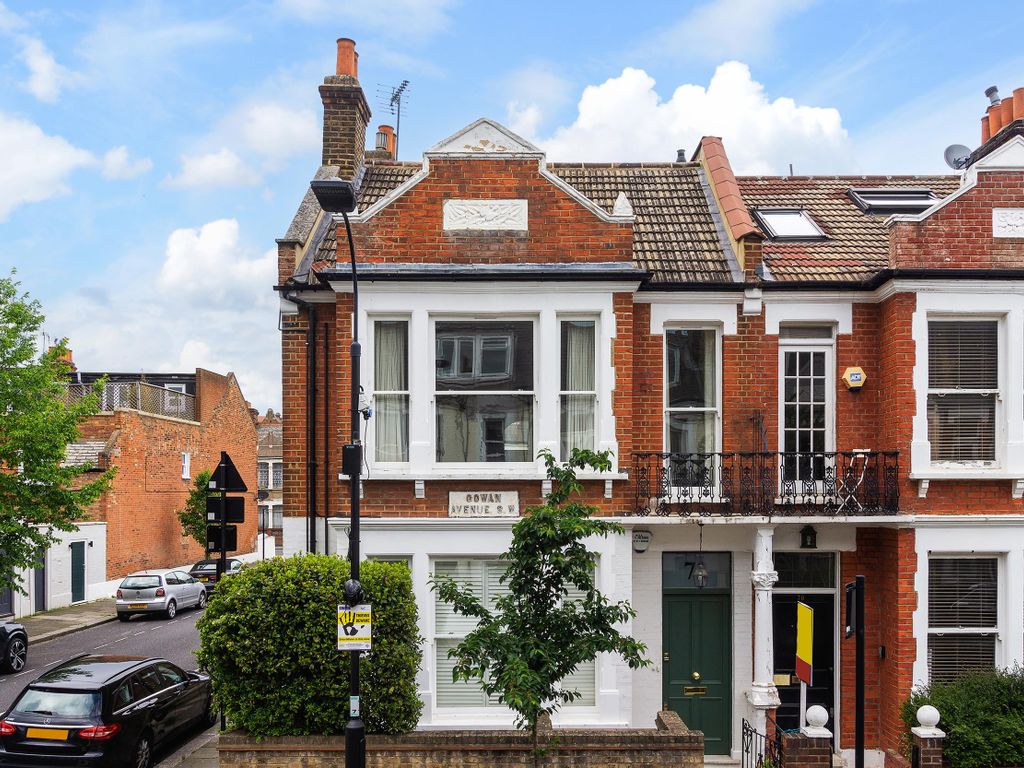 5 bed end terrace house for sale in Gowan Avenue, Fulham, London SW6, £