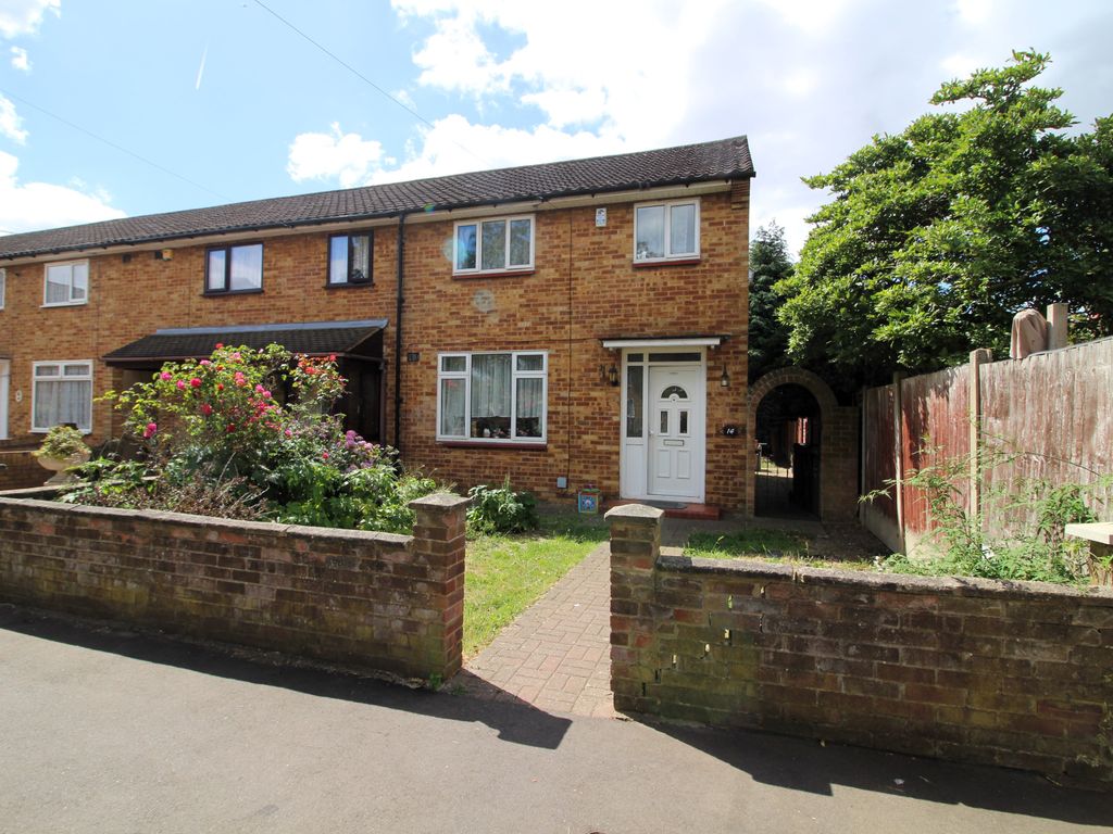 3 bed end terrace house for sale in Marston Close, Dagenham RM10, £