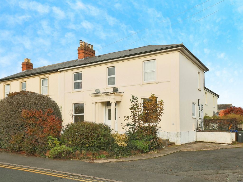 1 bed flat for sale in Lower Howsell Road, Malvern WR14, £160,000 Zoopla