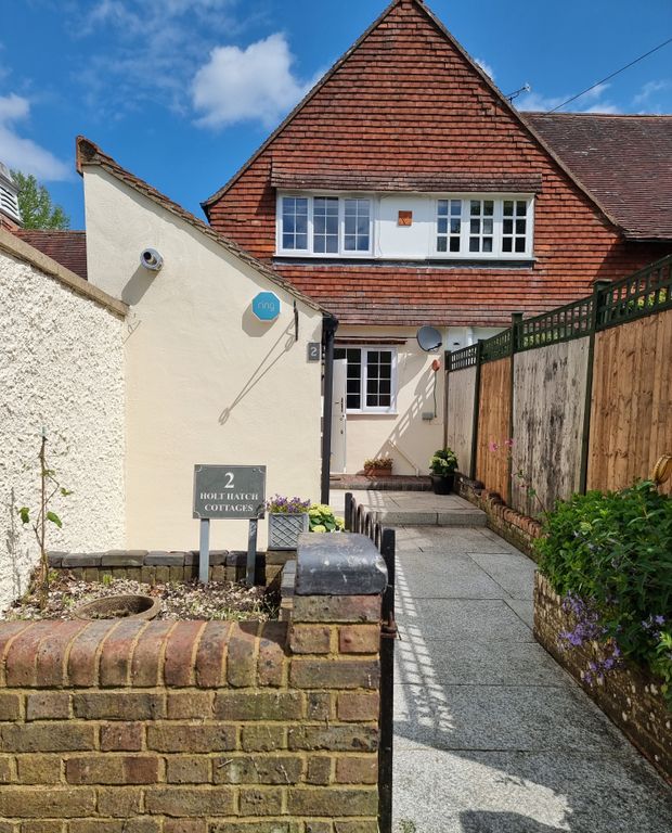2 bed cottage to rent in Holt Hatch Cottages, Blacknest, Alton GU34, £