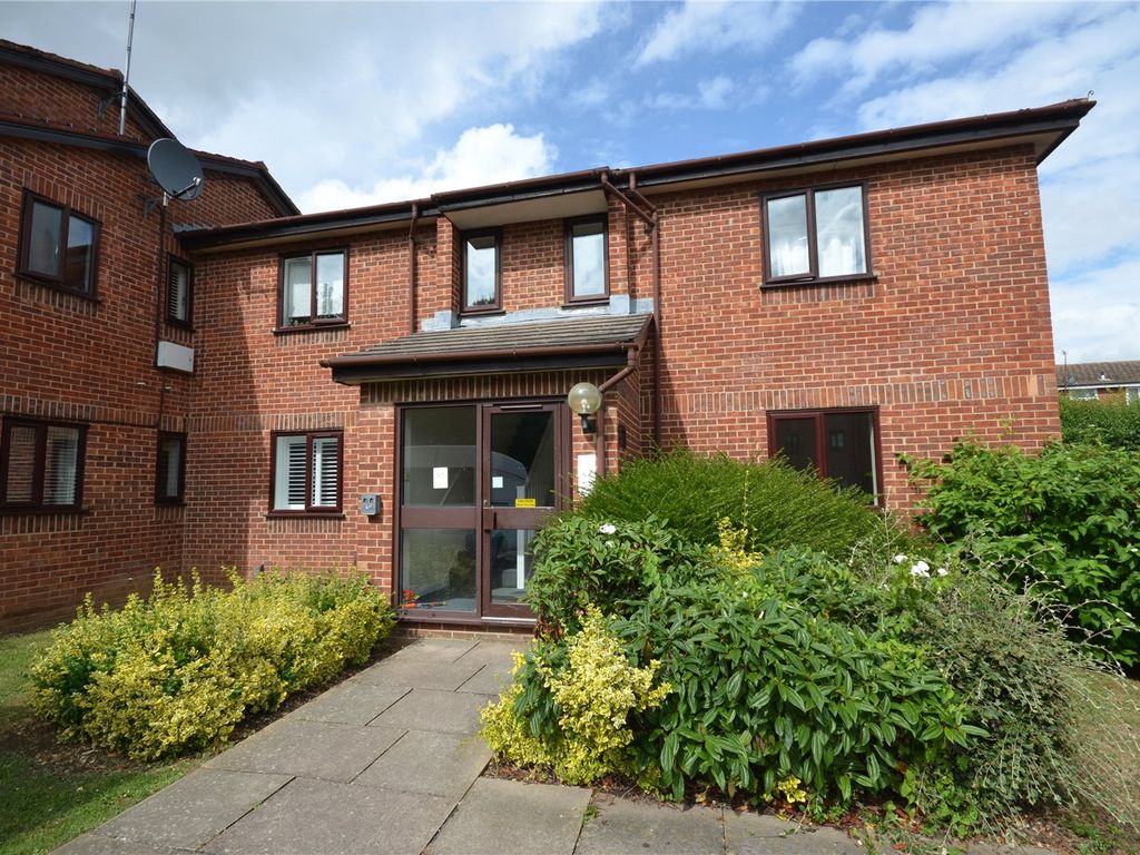 2 bed flat to rent in Poets Chase, Aylesbury HP21 Zoopla