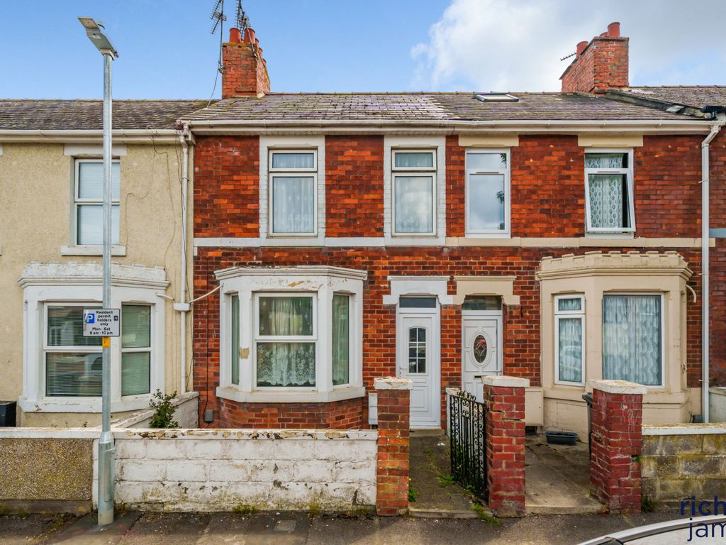 3 bed terraced house for sale in York Road, Swindon, Wiltshire SN1 Zoopla