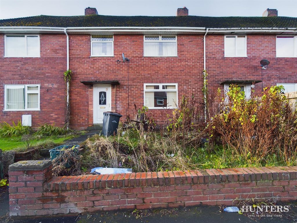 3 bed semidetached house for sale in Fairfield, Consett, County Durham