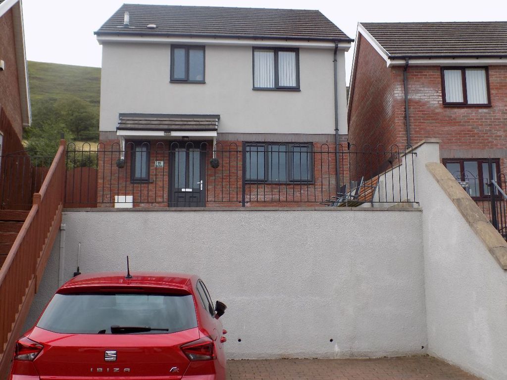 3 bed detached house for sale in Oak Road, Blaina, Abertillery. NP133Jx