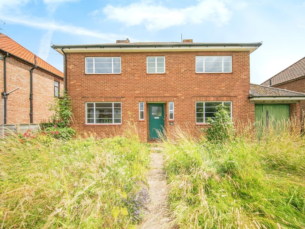 4 bed detached house for sale in Highfield Road, Ipswich IP1, £250,000