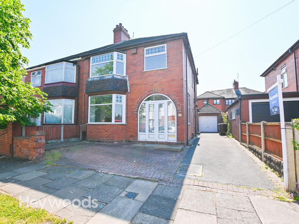 3 Bed Semi Detached House For Sale In Trafalgar Road Hartshill Stoke