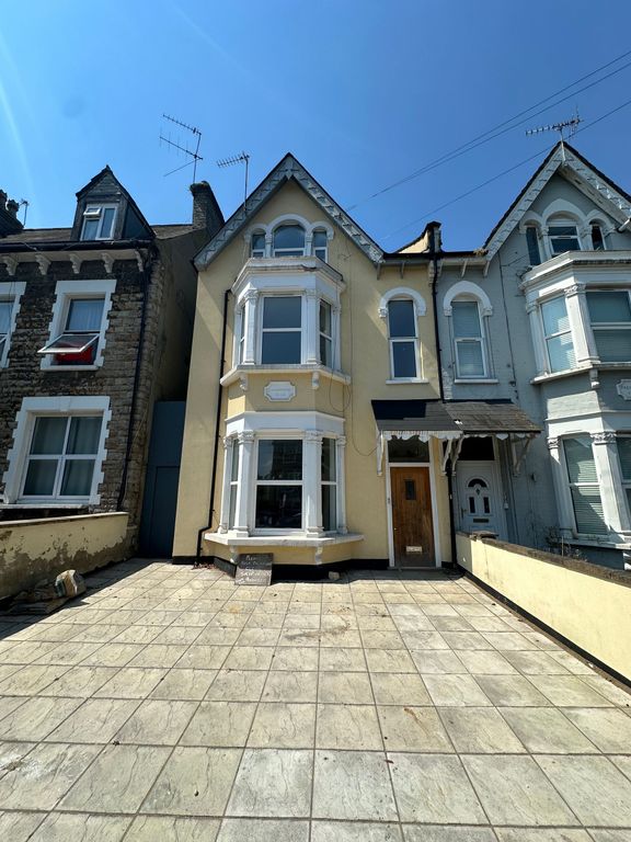 4 bed semidetached house for sale in Beaconsfield Road, London N11, £795,000 Zoopla