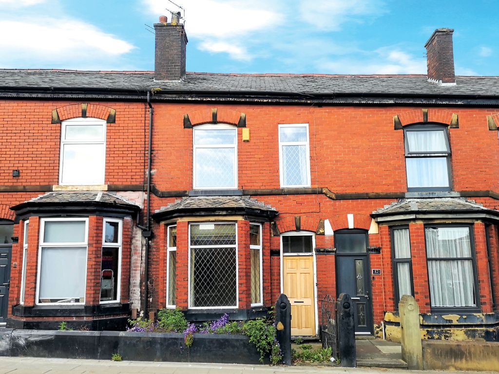 3 bed terraced house for sale in Ainsworth Road, Radcliffe, Manchester