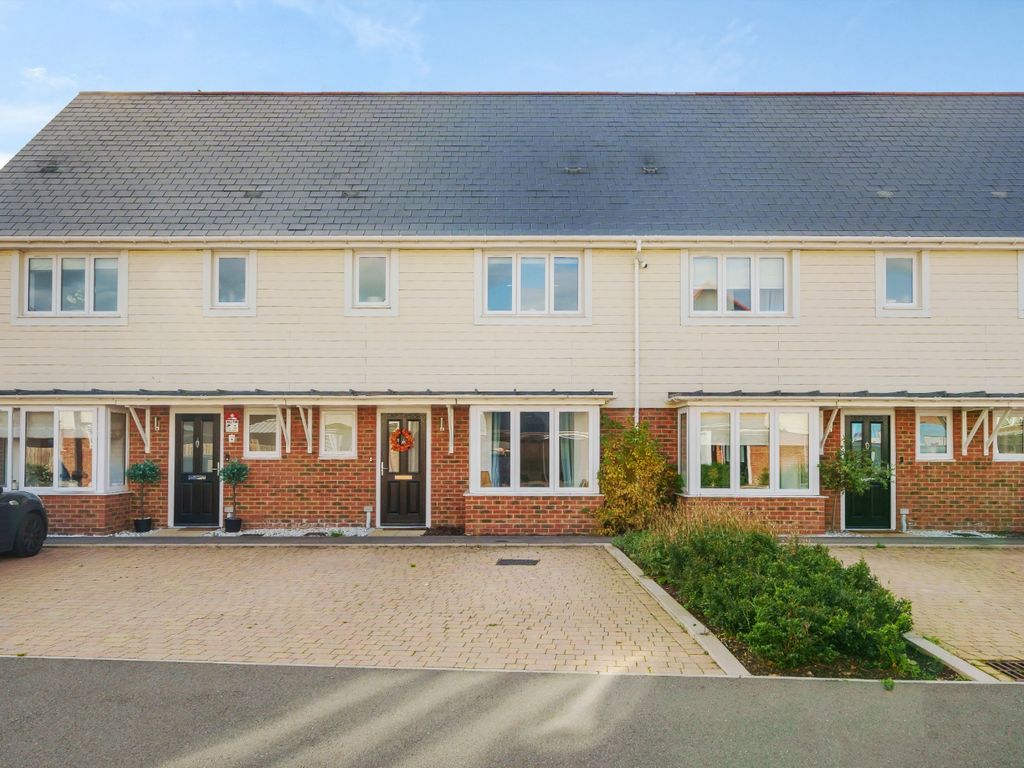 3 bed terraced house for sale in Adams Lane, Snodland, Kent ME6, £