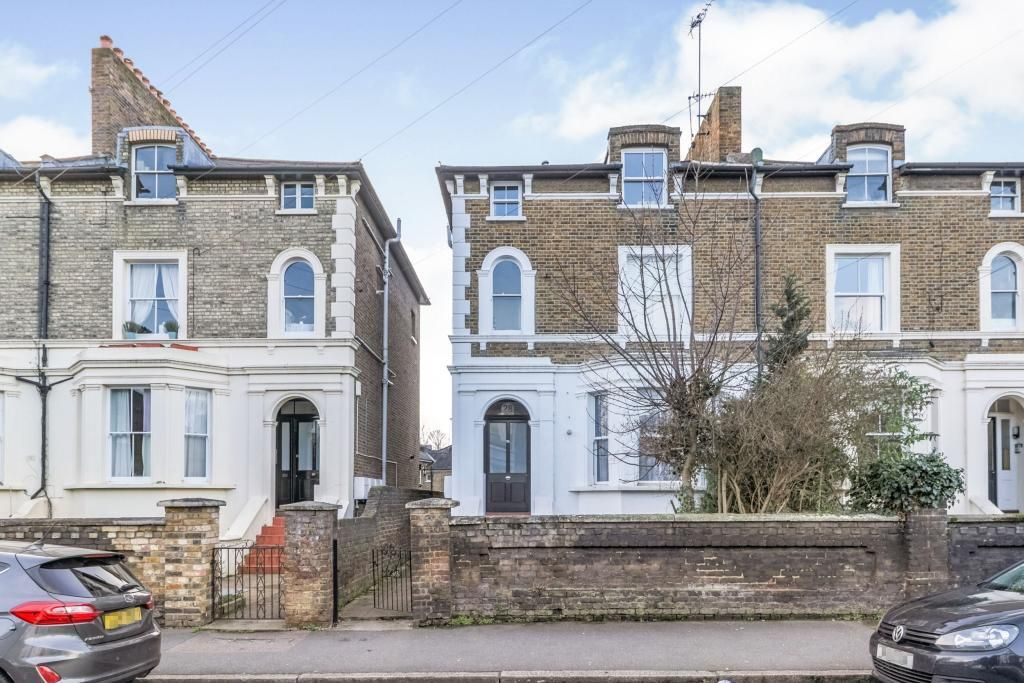 1 bed flat to rent in Knights Park, Kingston Upon Thames KT1, £1,350