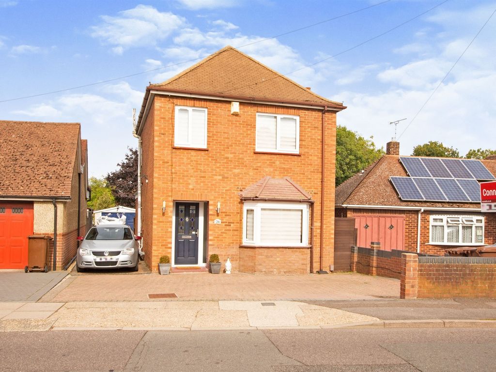3 bed detached house for sale in Arethusa Road, Rochester ME1 Zoopla