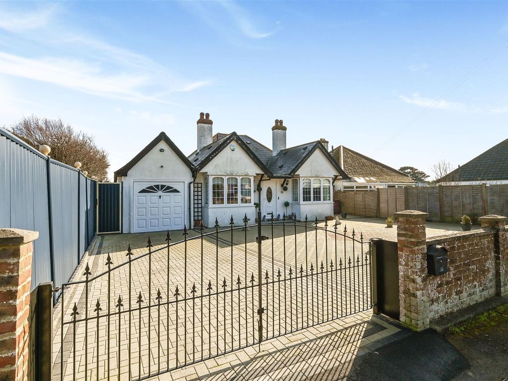4 bed detached bungalow for sale in Woodland Road, Selsey, Chichester