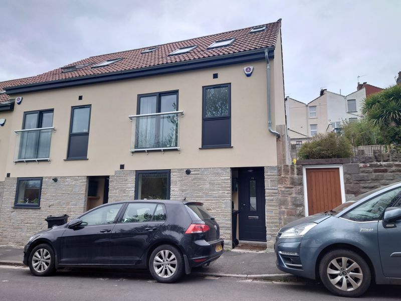 4 bed terraced house to rent in Cotswold Road North, Bedminster