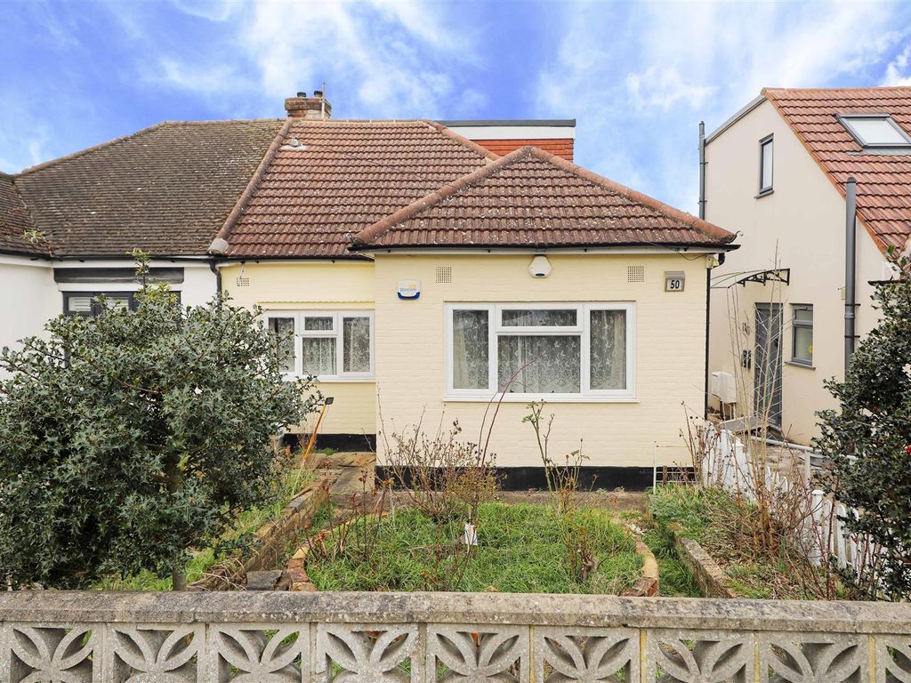 3 bed semidetached bungalow for sale in Woodville Gardens, Ruislip HA4