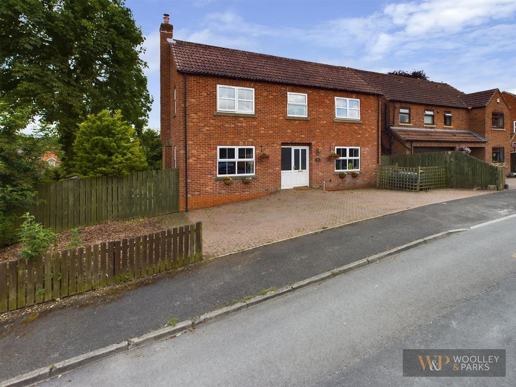 4 bed detached house for sale in Green Lane, Langtoft, Langtoft