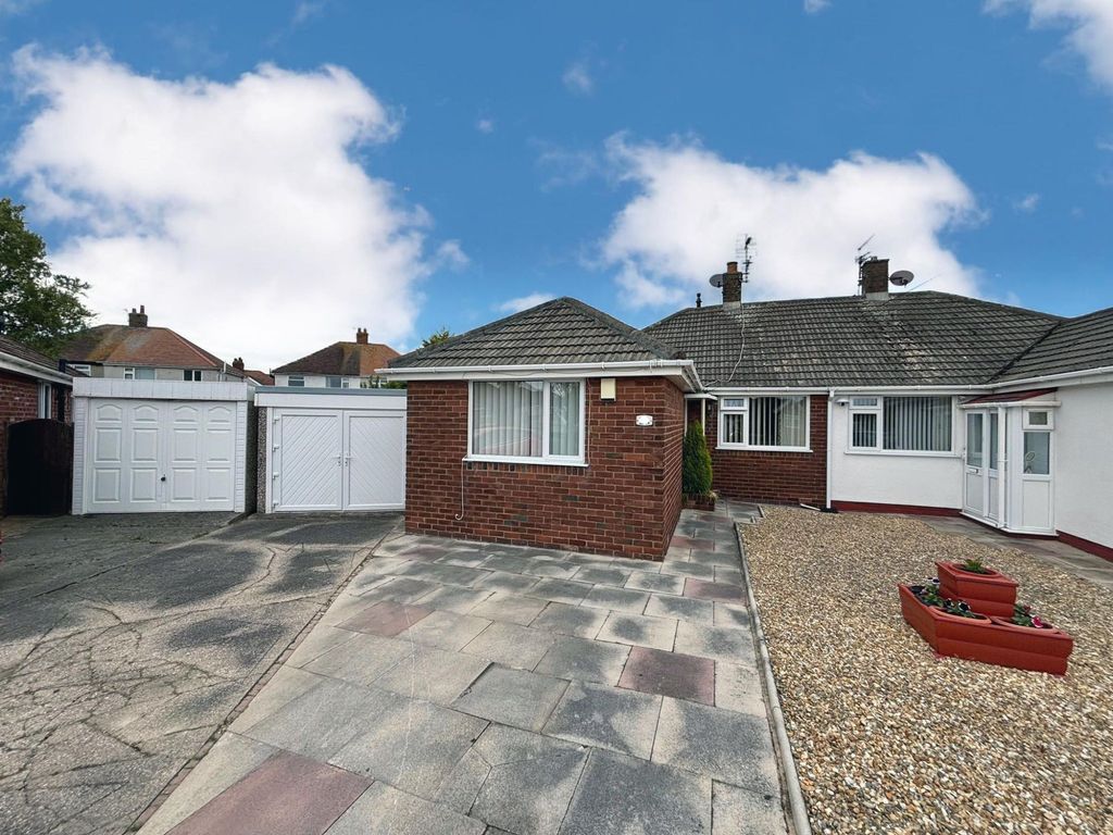 3 bed bungalow for sale in Hermon Avenue, Cleveleys FY5, £189,950 Zoopla