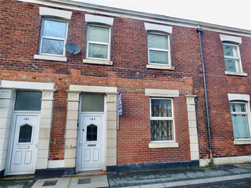 4 bed terraced house for sale in Avenham Lane, Preston, Lancashire PR1