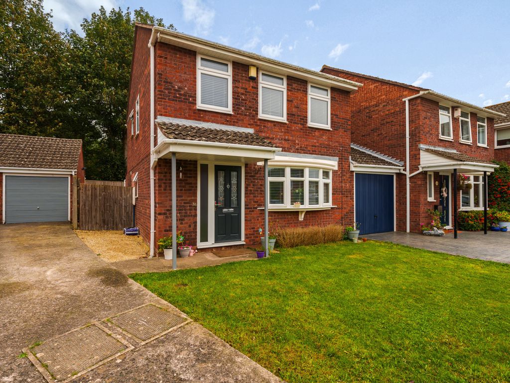 4 bed linkdetached house for sale in Verwood Drive, Bitton BS30, £450,000 Zoopla