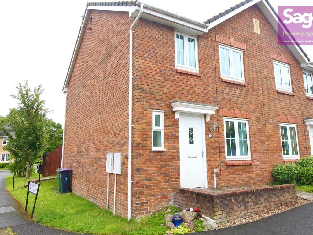 3 bed semidetached house for sale in Grayson Way, Llantarnam, Cwmbran