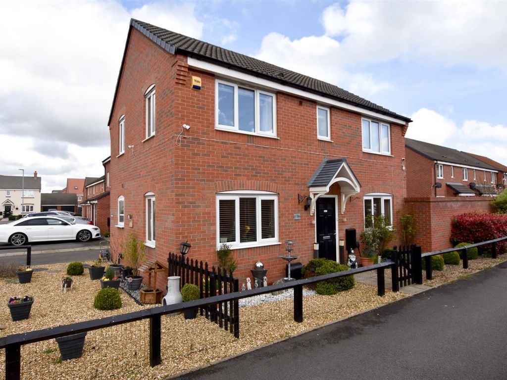 3 bed detached house for sale in Upton Drive, BurtonOnTrent DE14, £265,000 Zoopla